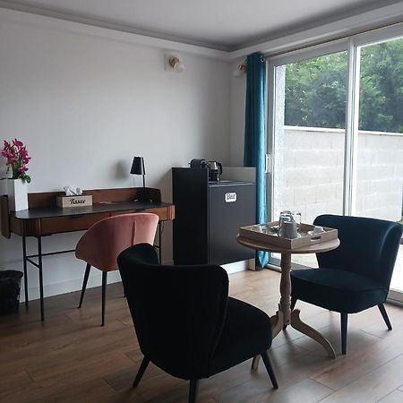 ヴィラール・レ・ドンブ Touraco Bed & Breakfast エクステリア 写真