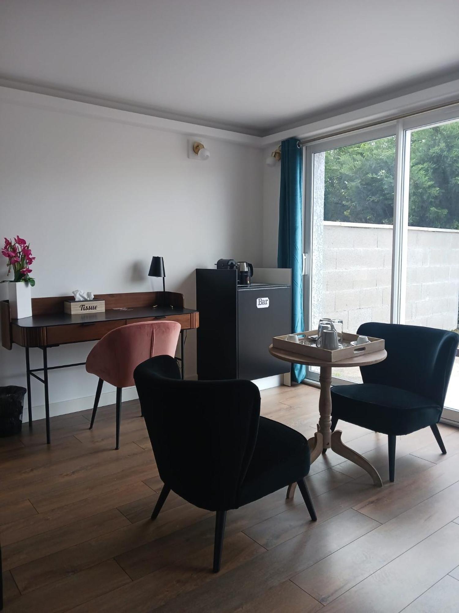 ヴィラール・レ・ドンブ Touraco Bed & Breakfast エクステリア 写真